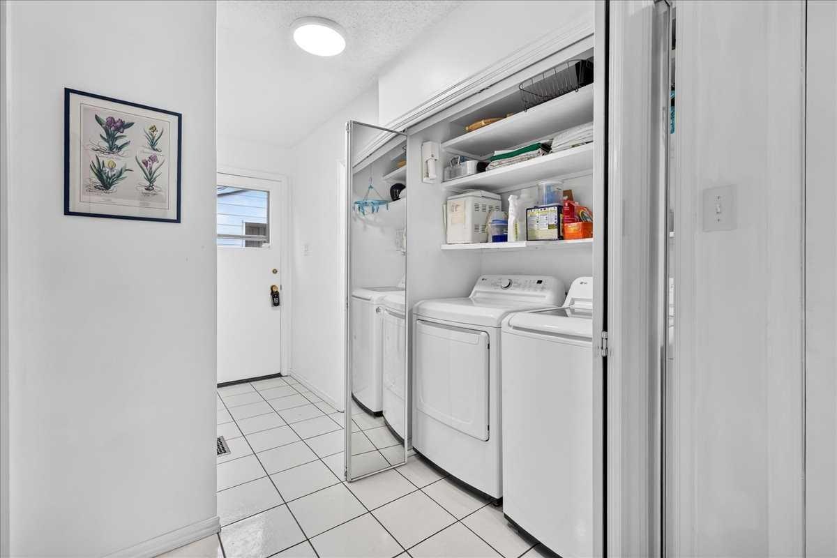 1707 107 Avenue SW, Calgary, AB, T2W 0C3 - 18