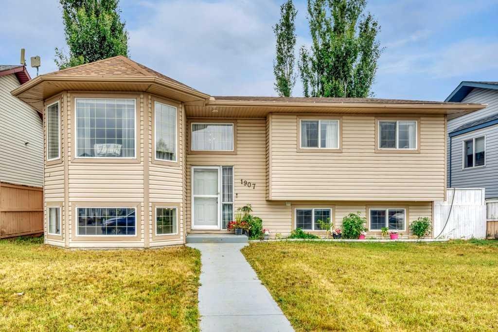 1907 Strathcona Terrace, Strathmore, AB, T1P 1S8