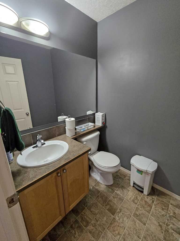 11227 69 Avenue, Grande Prairie, AB, T8W 0G1 - 6