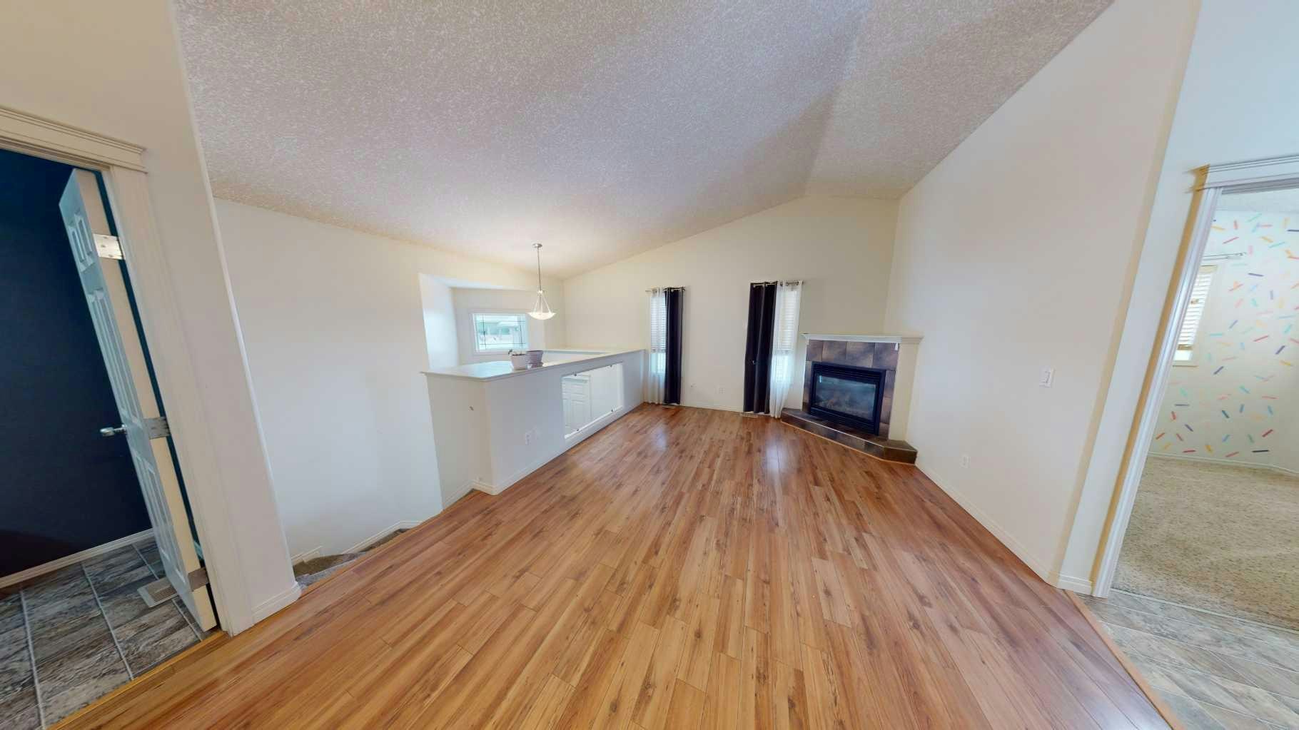 11227 69 Avenue, Grande Prairie, AB, T8W 0G1 - 4