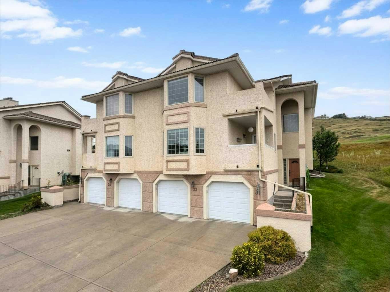 33 Canyon Court W, Lethbridge, AB, T1K 6V1