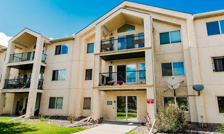 108A-9111 104 Avenue