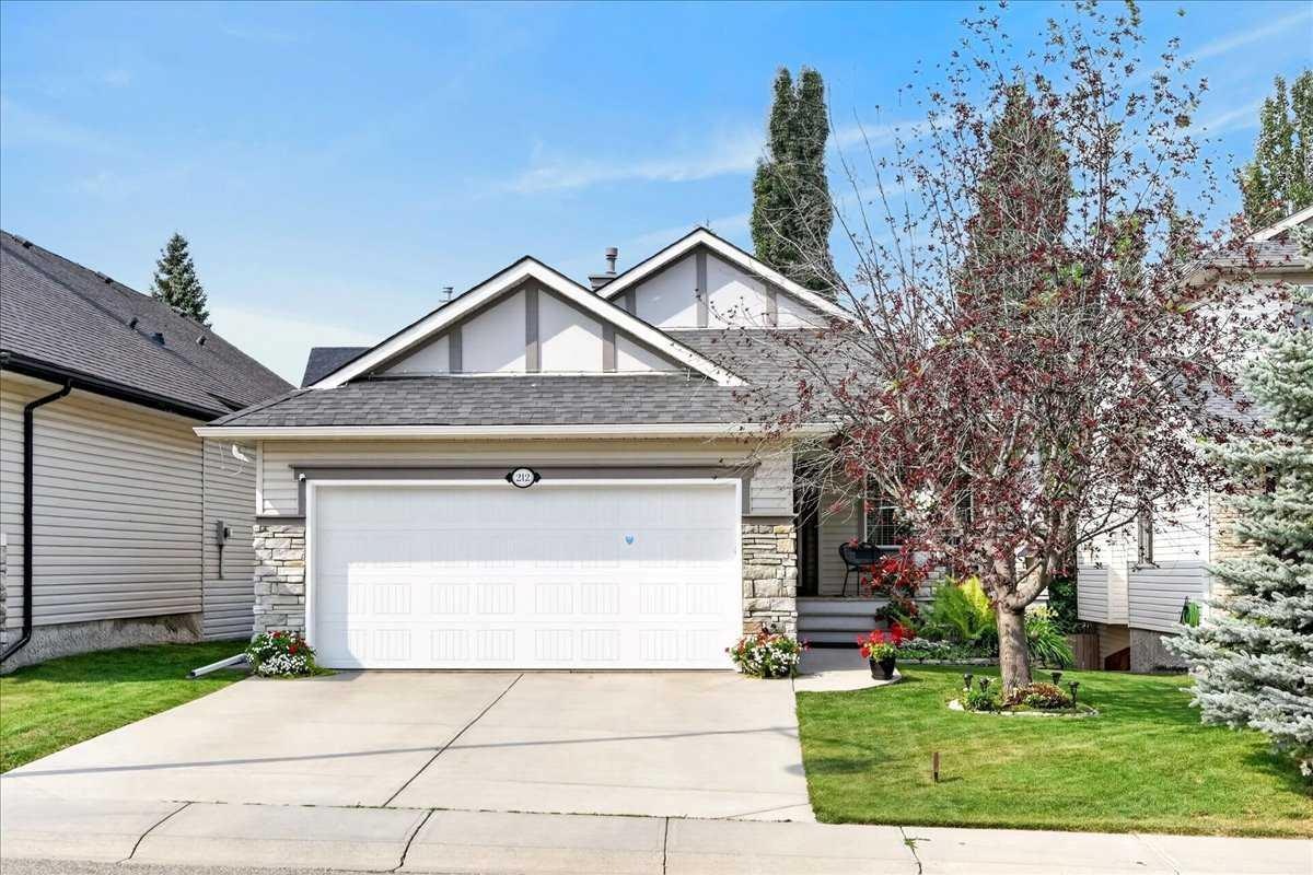 212 Cresthaven Place SW, Calgary, AB, T3B 5W4