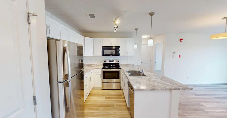 204-10101 101 Avenue, Grande Prairie, AB, T8V 0Y4 - 2