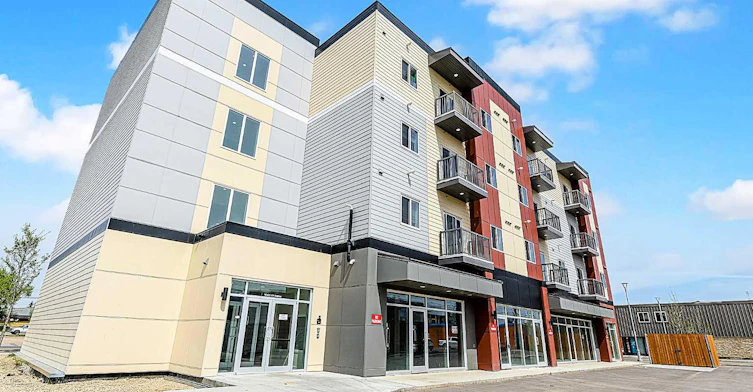 204-10101 101 Avenue, Grande Prairie, AB, T8V 0Y4