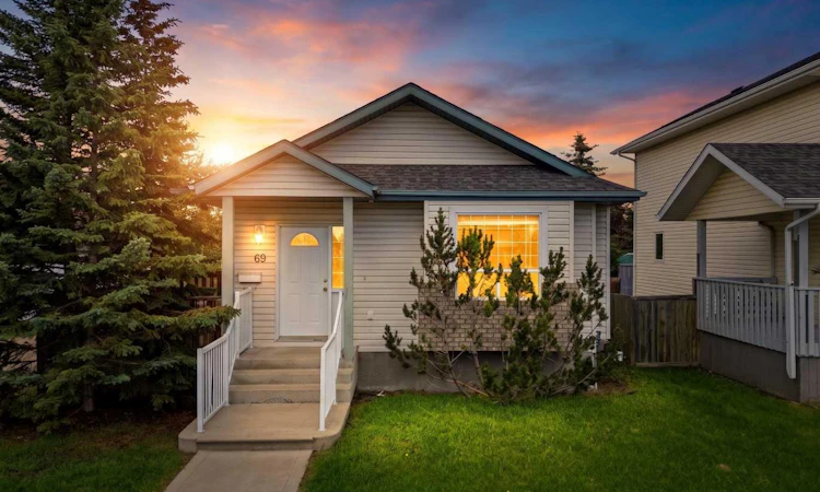 69 Durand Crescent