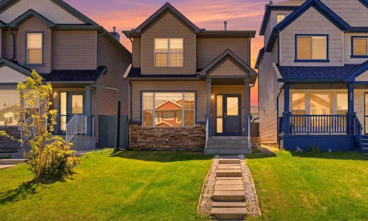 33 Saddlecrest Close NE