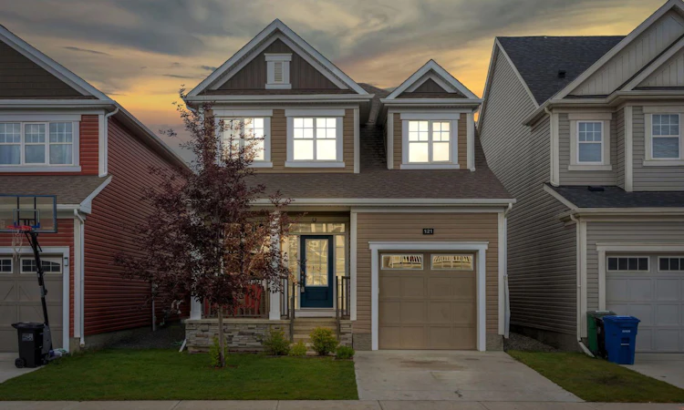 121 Osborne Common SW
