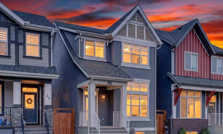 25 Masters Street SE