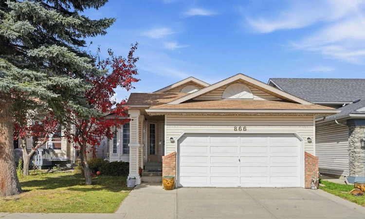 866 Applewood Drive SE
