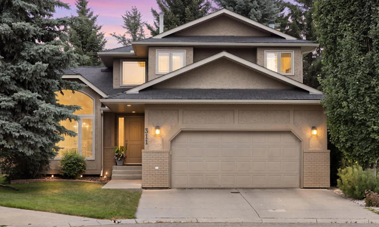 311 Woodhaven Bay SW