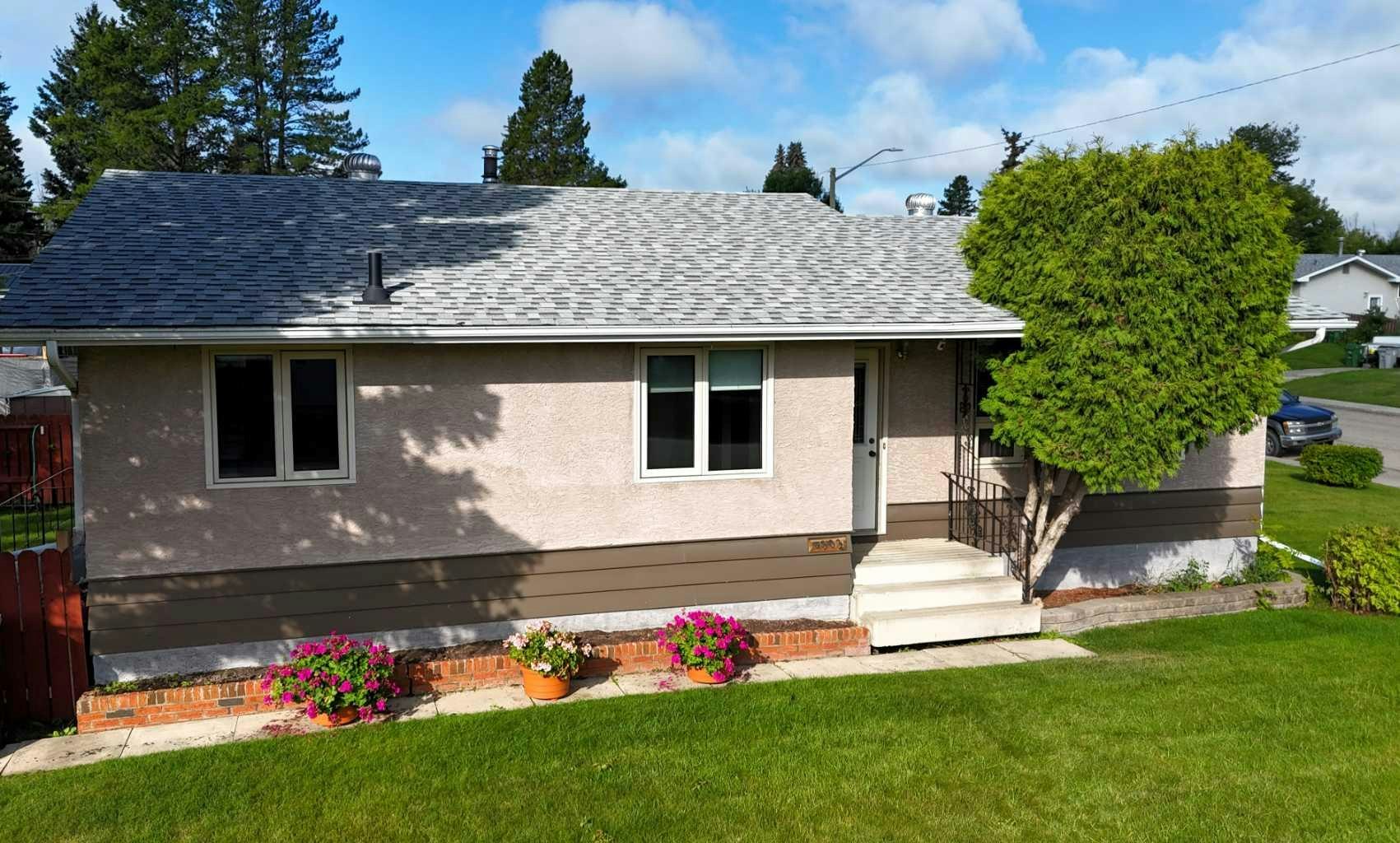 4303 8 Avenue, Edson, AB, T7E 1A8