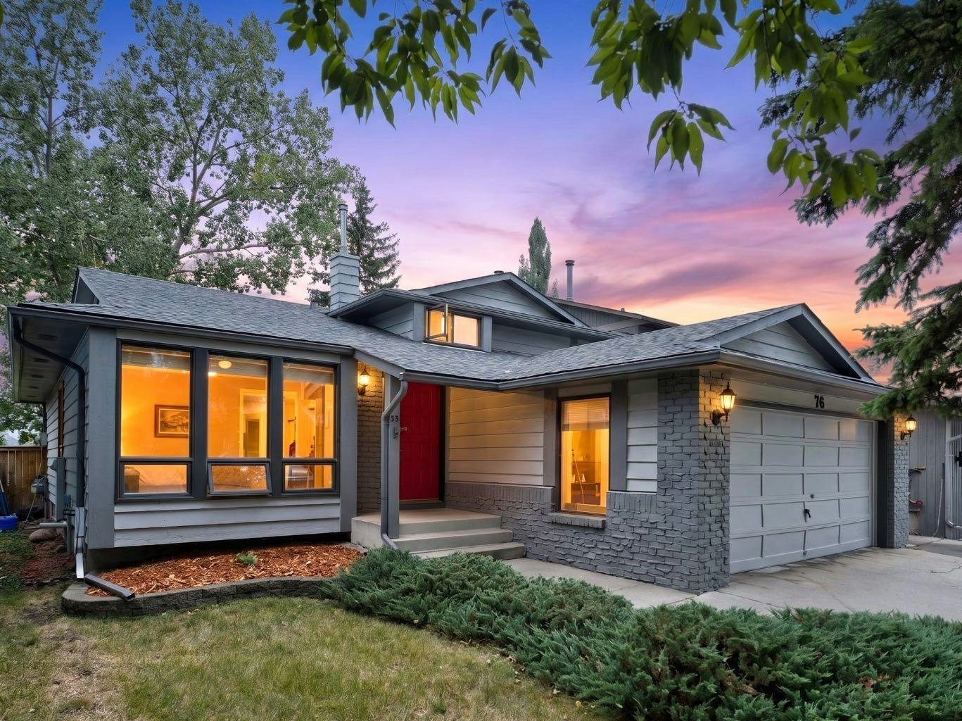 76 Deermoss Crescent SE, Calgary, AB, T2J 6P4