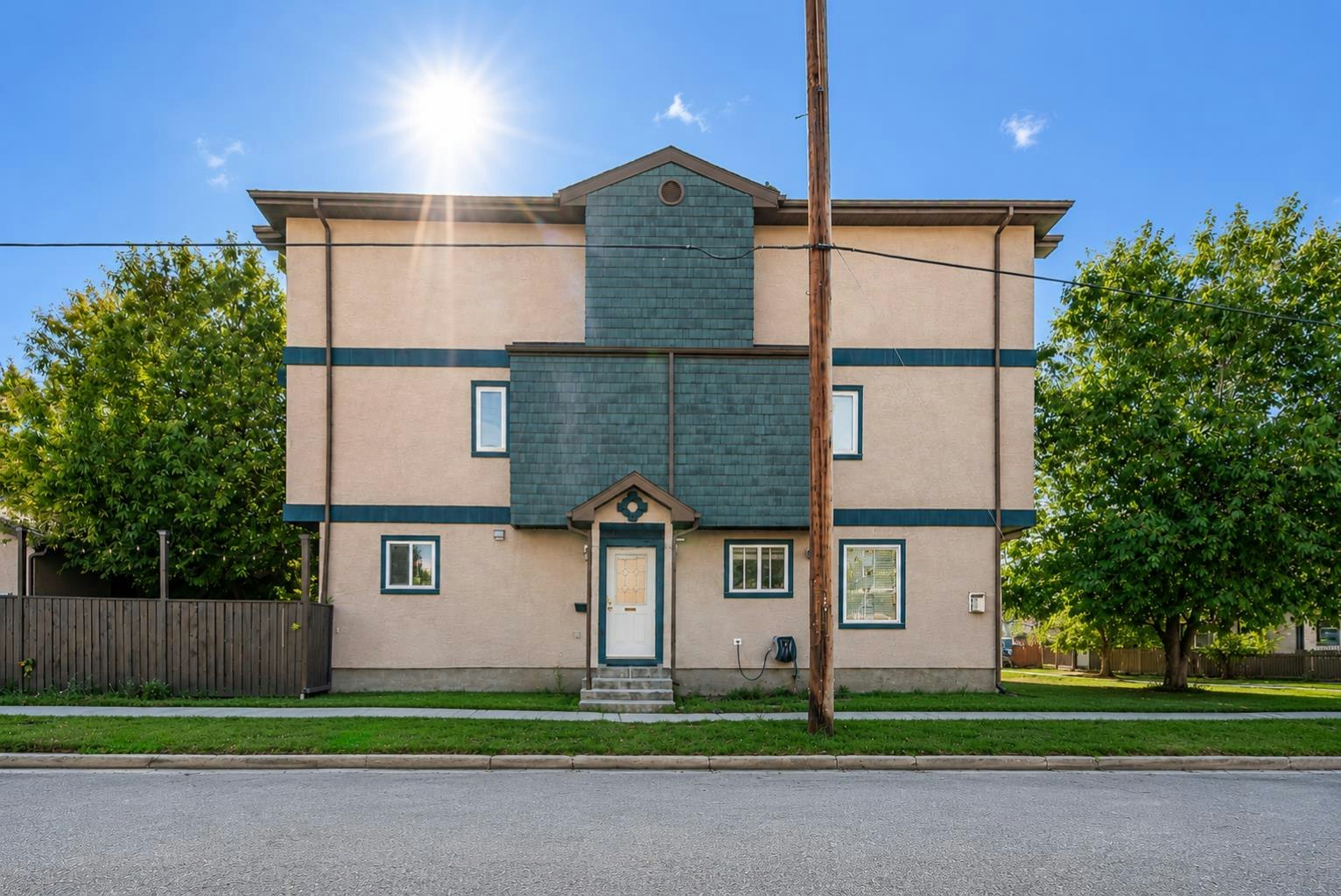 2-821 Mcdougall Road NE, Calgary, AB, T2E 5A2