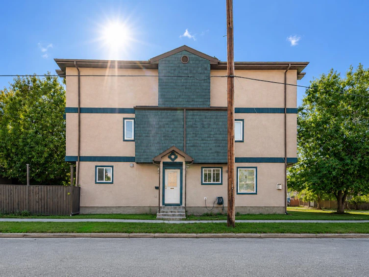 2-821 Mcdougall Road NE, Calgary, AB, T2E 5A2