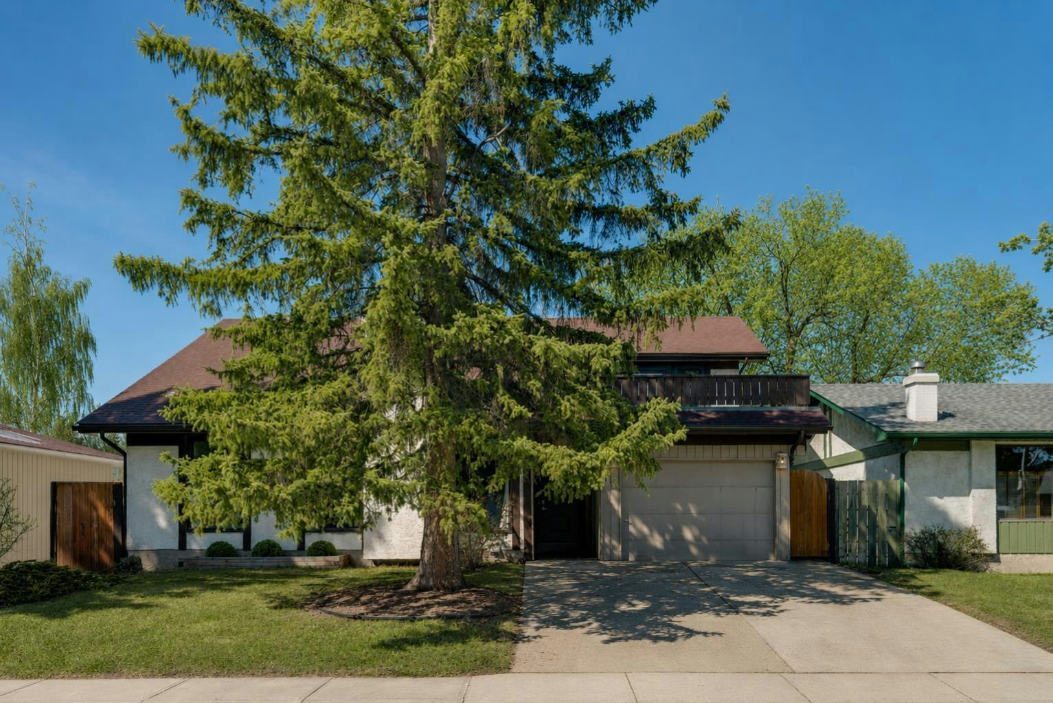 12 Oakvale Place SW, Calgary, AB, T2V 1H4