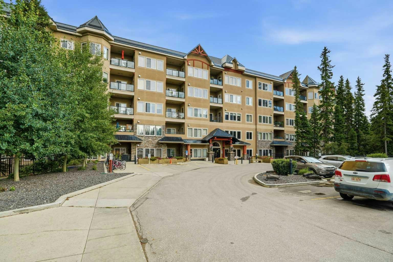 531-30 Discovery Ridge Close SW, Calgary, AB, T3H 5X5