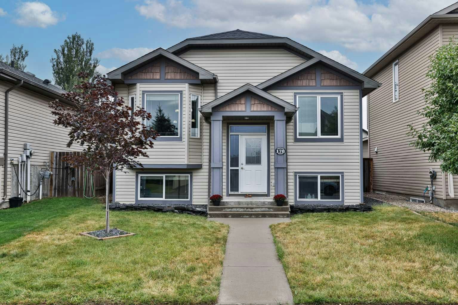 178 Silkstone Road W, Lethbridge, AB, T1J 4C5
