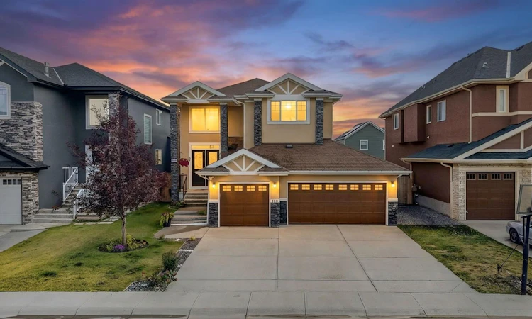 160 Kinniburgh Circle
