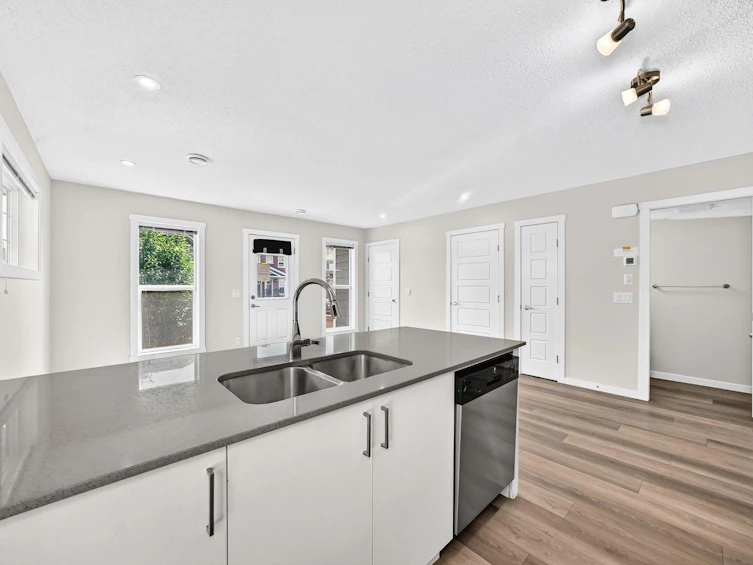 428 Cranbrook Square SE, Calgary, AB, T3M 3K9 - 8
