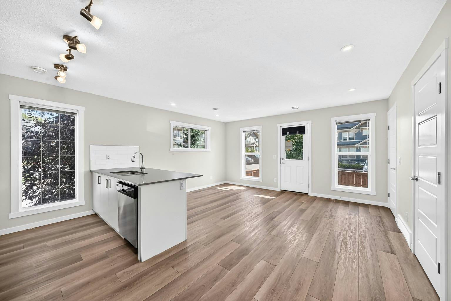 428 Cranbrook Square SE - 5