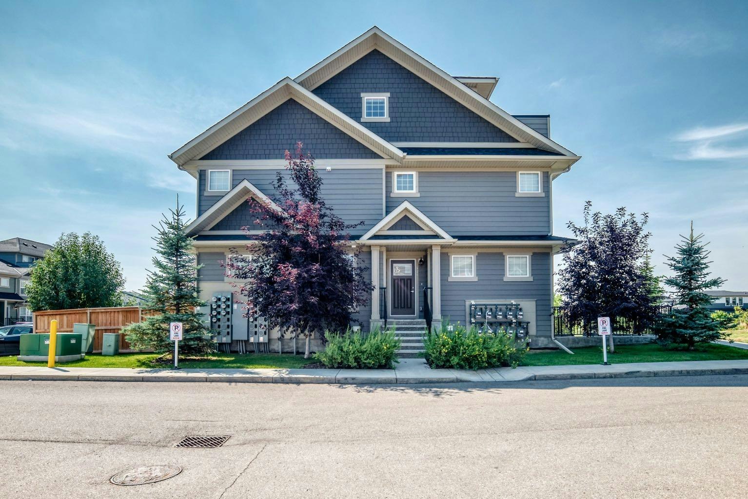 428 Cranbrook Square SE, Calgary, AB, T3M 3K9