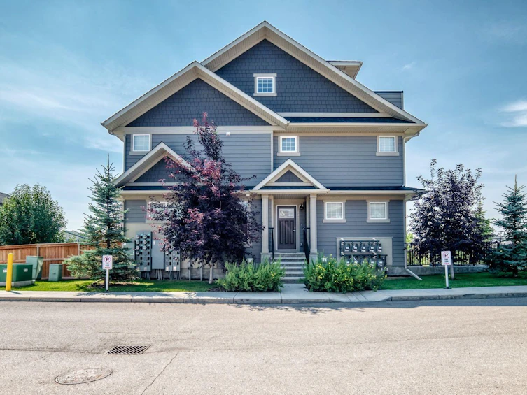 428 Cranbrook Square SE, Calgary, AB, T3M 3K9