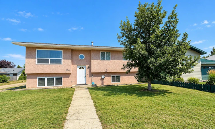 200 Upland Boulevard W