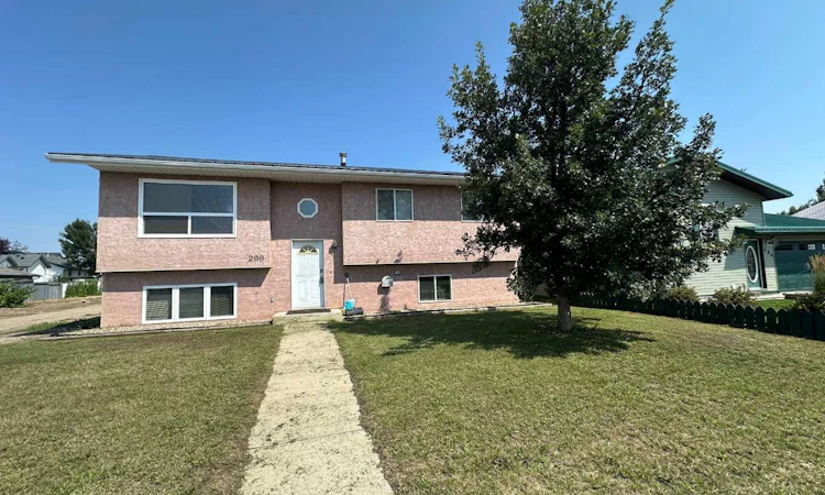 200 Upland Boulevard W