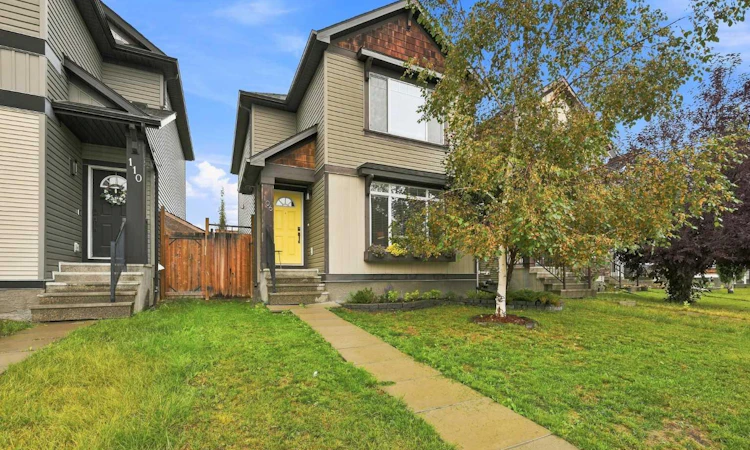 106 Autumn Crescent SE