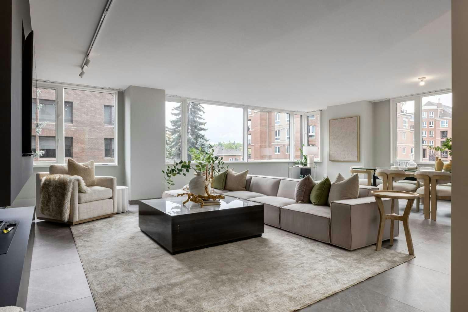402A-500 Eau Claire Avenue SW, Calgary, AB, T2P 3R8