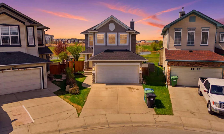 86 Saddlecrest Close NE