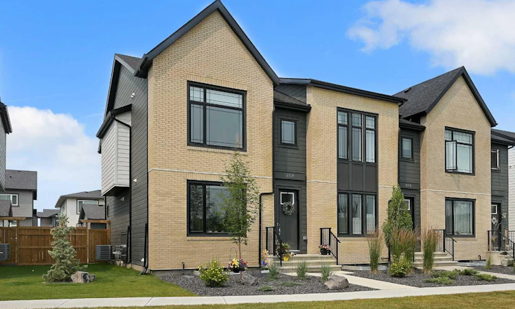 858 Harmony Parade