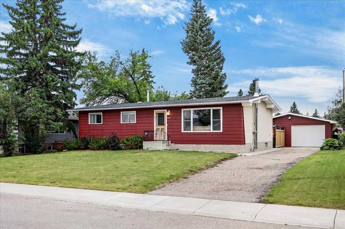 661 12 Avenue, Carstairs, AB, T0M 0N0