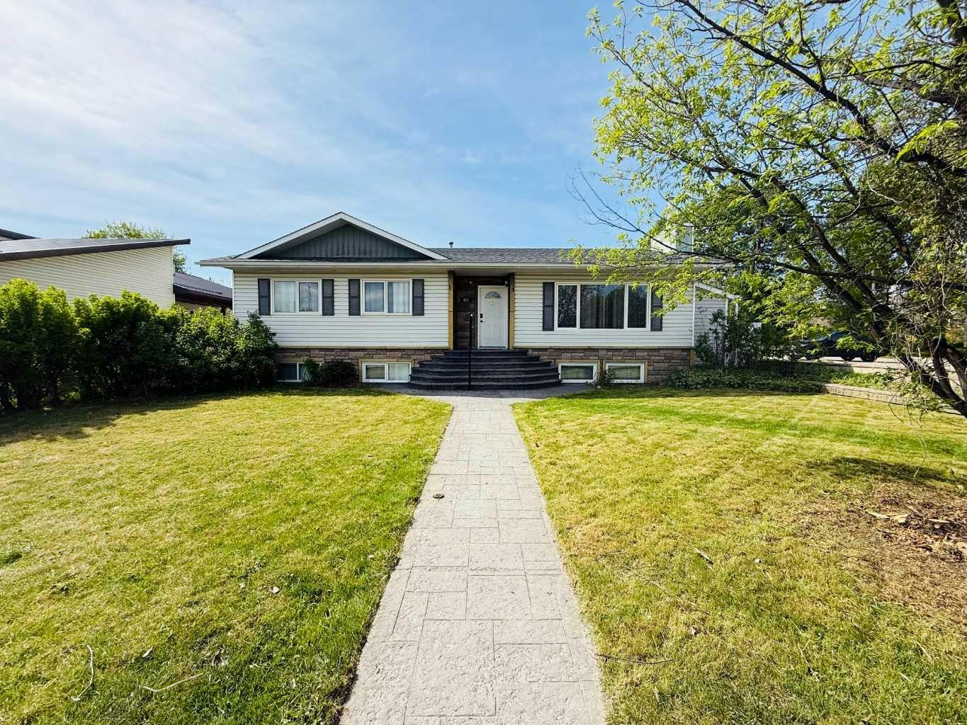 433 Collinge Road, Hinton Hill, AB, T7V 1L1