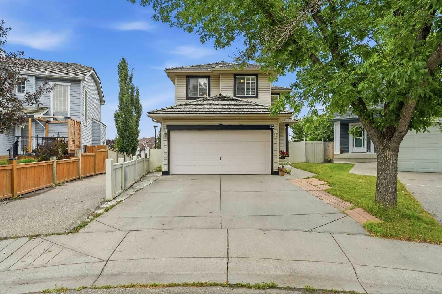 52 Douglas Glen Crescent SE, Calgary, AB, T2Z 3M6