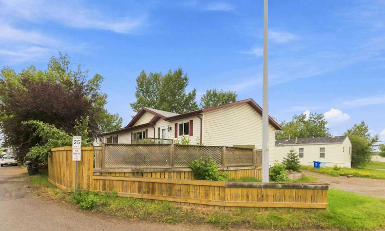120 Greenwich Lane