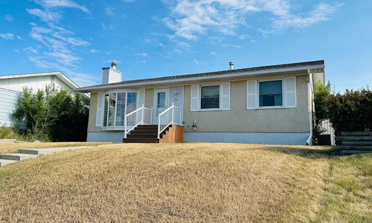 44 Cedar Crescent