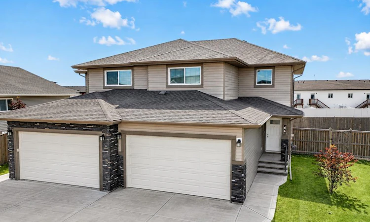 66 Ranchers Close