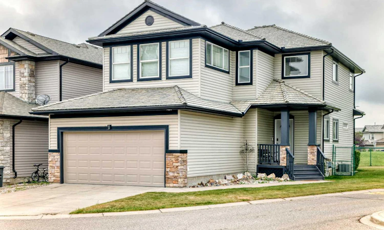 316-1 Glensummit Close SE