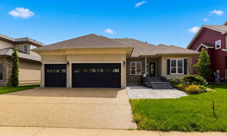 140 Lindstrom Crescent