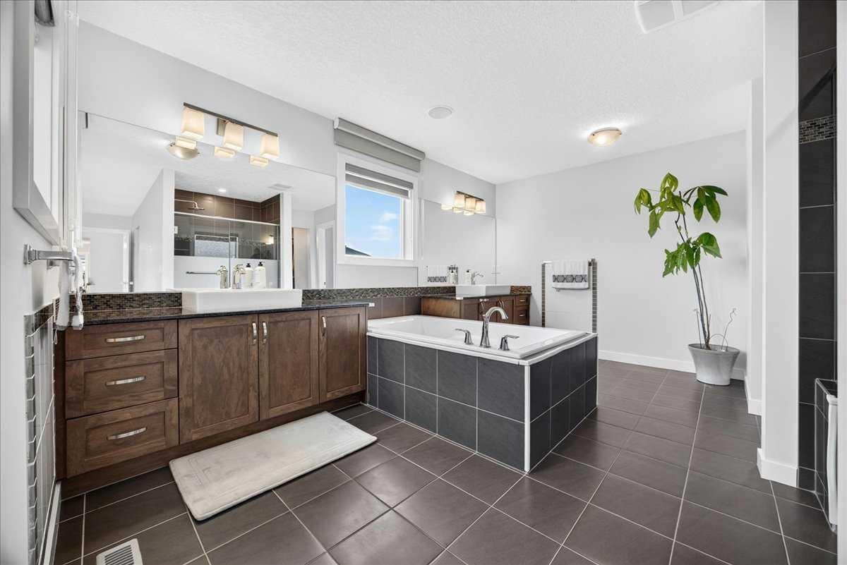 546 Sherwood Boulevard NW, Calgary, AB, T3R 0R7 - 24