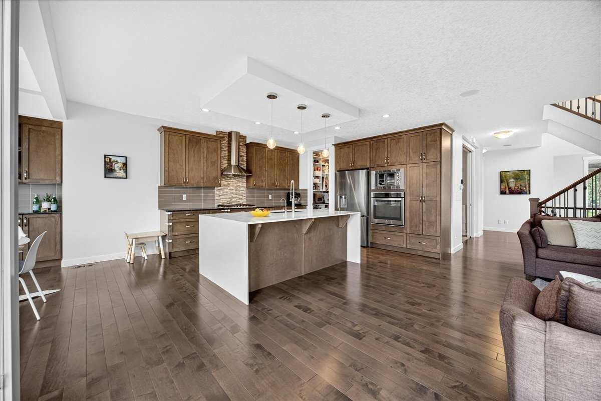 546 Sherwood Boulevard NW, Calgary, AB, T3R 0R7 - 12