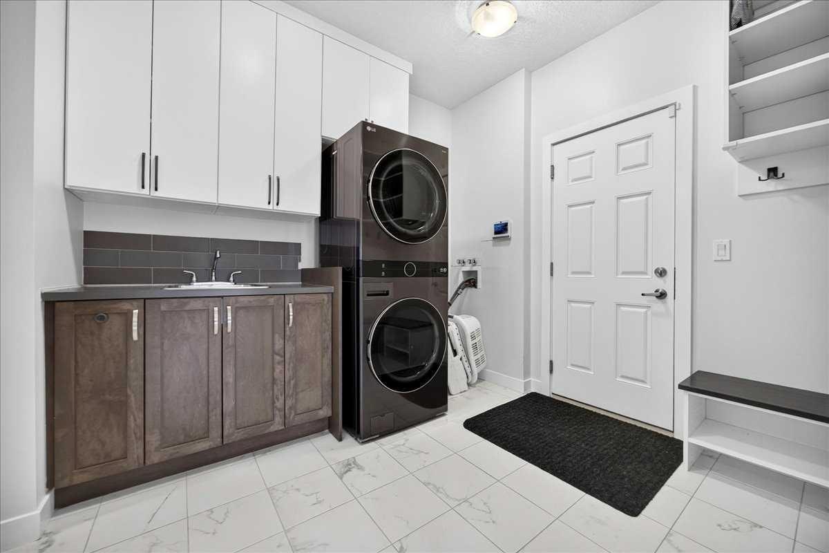 546 Sherwood Boulevard NW, Calgary, AB, T3R 0R7 - 46