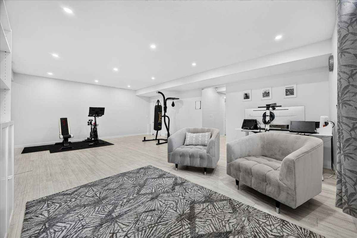 546 Sherwood Boulevard NW, Calgary, AB, T3R 0R7 - 39