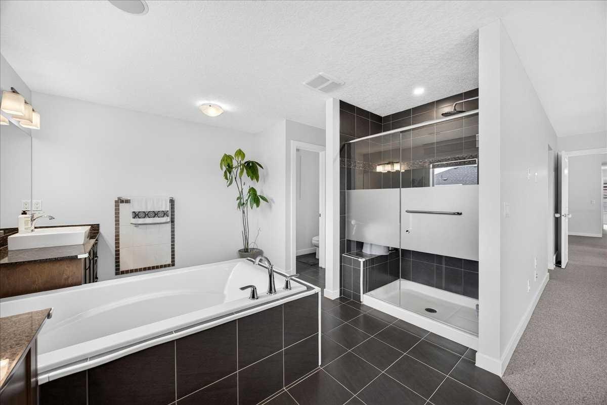 546 Sherwood Boulevard NW, Calgary, AB, T3R 0R7 - 25