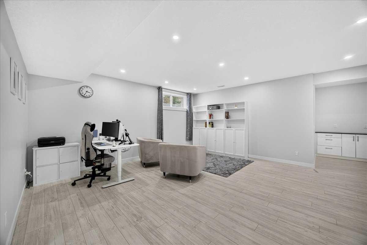 546 Sherwood Boulevard NW, Calgary, AB, T3R 0R7 - 38