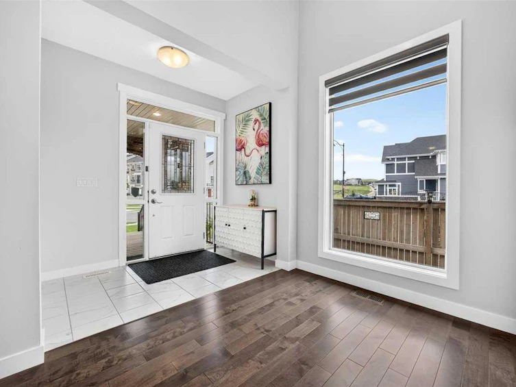 546 Sherwood Boulevard NW, Calgary, AB, T3R 0R7 - 3