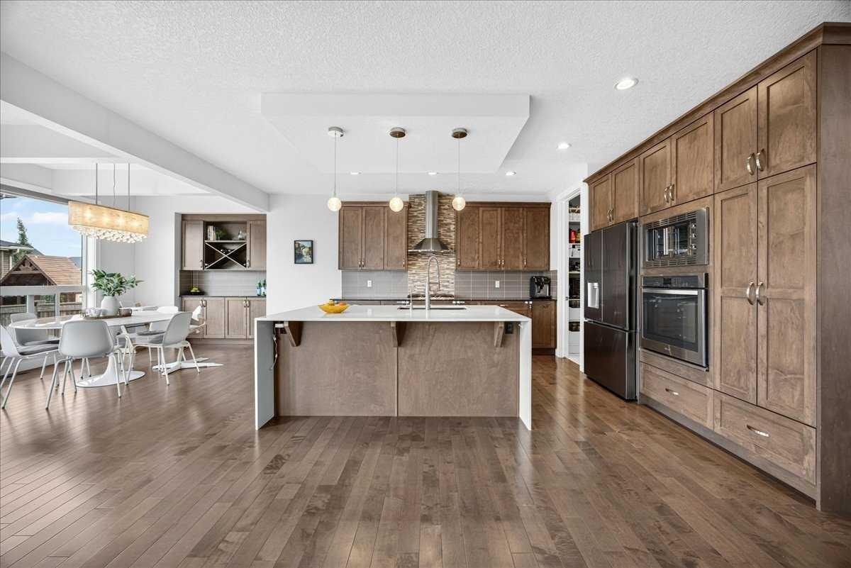 546 Sherwood Boulevard NW, Calgary, AB, T3R 0R7 - 11