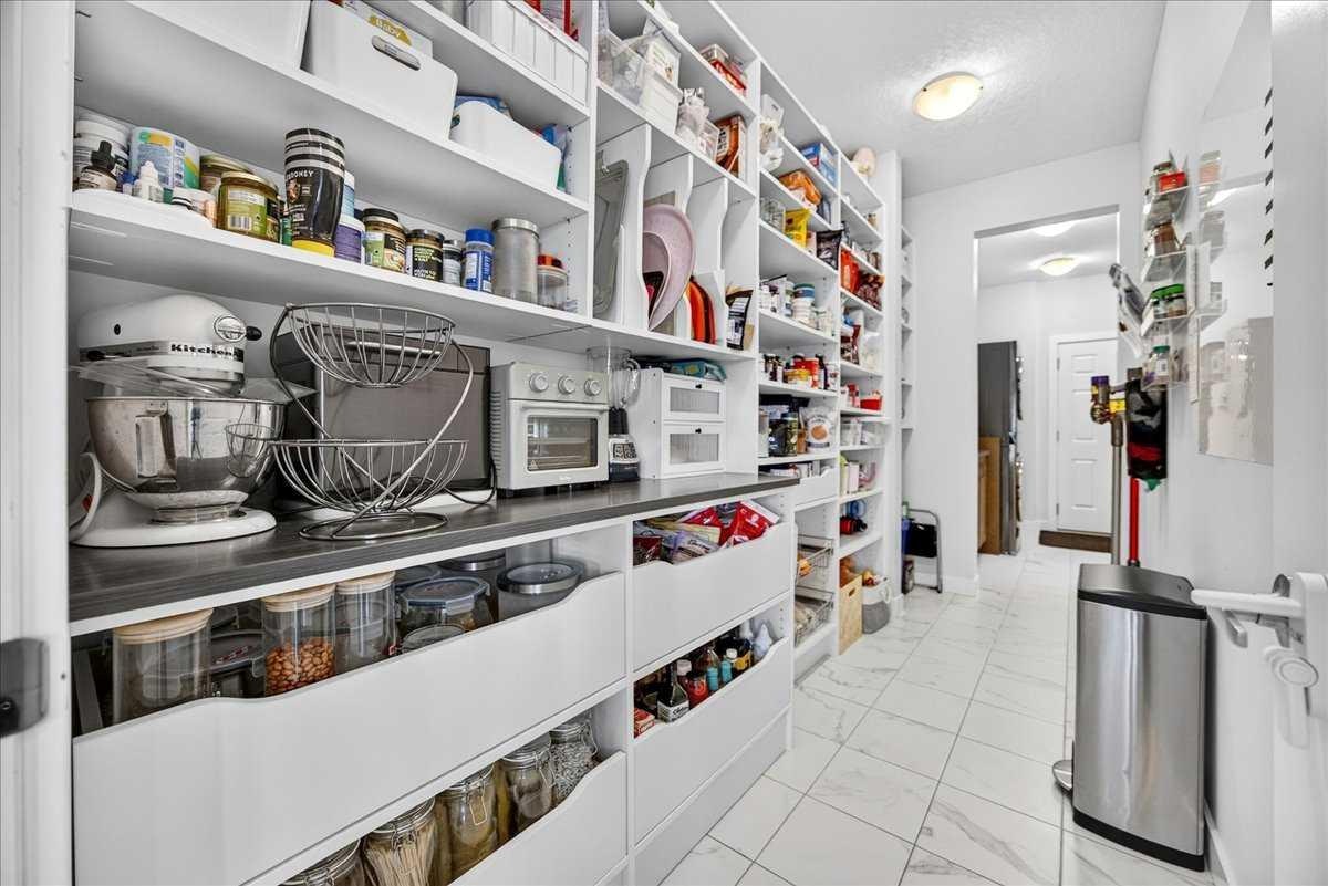 546 Sherwood Boulevard NW, Calgary, AB, T3R 0R7 - 18